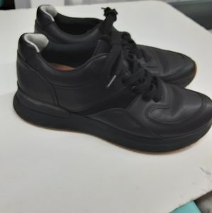 O by Everlane Black Unisex Walking Sneakers Shoes Women Size 8.5  Men Size 6.5